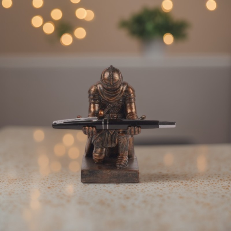 ♞Resin Knight Sunglasses Holder🕶️