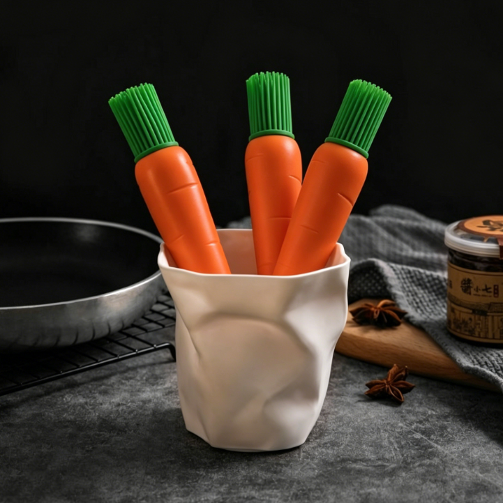 🥕 Carrot Shape Silicone Oil Brush