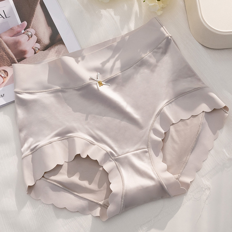 💖Size: 40-100 kg✨🎁Buy 1 get 2 (3-pack) 🎁Premium satin antibacterial Ice Silk moisture absorbing pantie