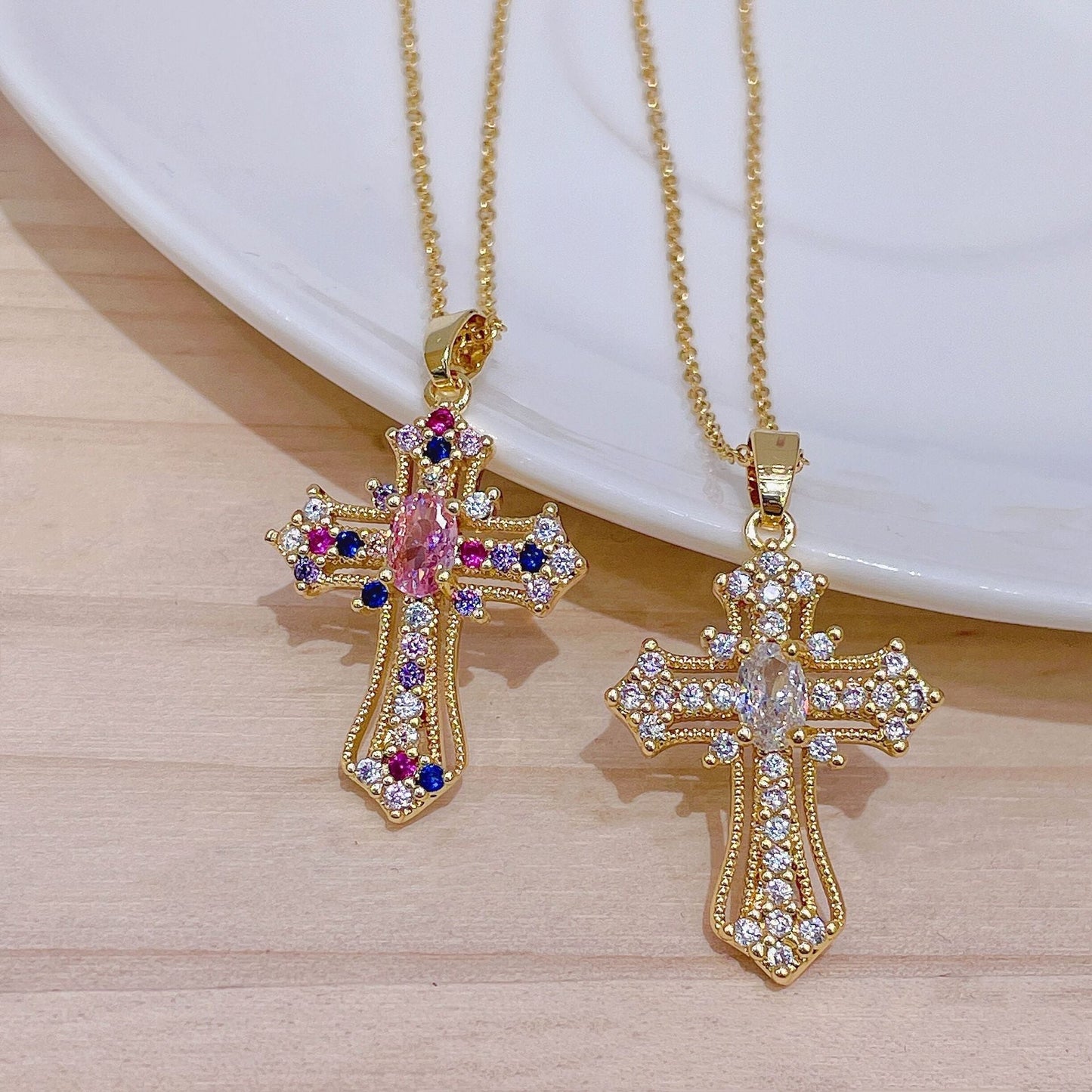 ✨Vintage punk cross necklace with cubic zirconia✨