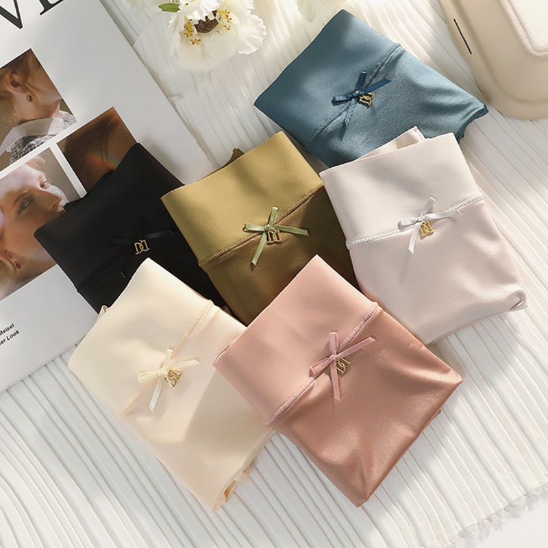 💖Size: 40-100 kg✨🎁Buy 1 get 2 (3-pack) 🎁Premium satin antibacterial Ice Silk moisture absorbing pantie
