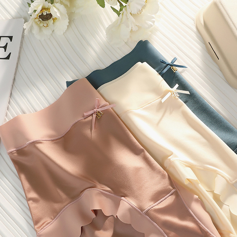 💖Size: 40-100 kg✨🎁Buy 1 get 2 (3-pack) 🎁Premium satin antibacterial Ice Silk moisture absorbing pantie